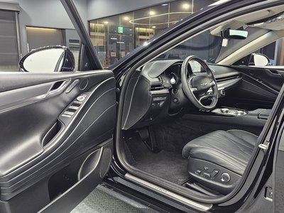 GENESIS G80 (RG3) - 10