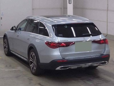 2024 Mercedes-BENZ E-CLASS photo 2