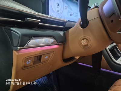 2025 Genesis GV80 photo 10