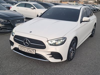 MERCEDES-BENZ E-CLASS - 1