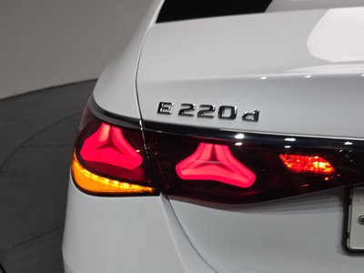 MERCEDES-BENZ E-CLASS - 10