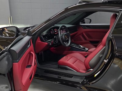 2023 Porsche 911 — миниатюра 16