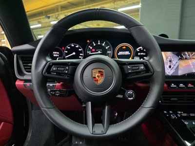 2023 Porsche 911 — миниатюра 12
