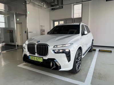 BMW X7 - 7