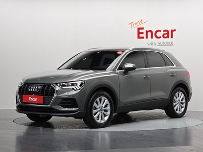 AUDI Q3 - 1