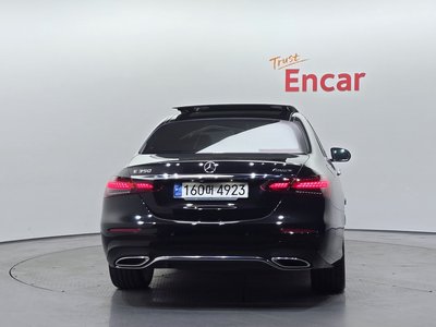 MERCEDES-BENZ E-CLASS - 4