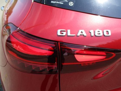 MERCEDES-BENZ GLA - 5