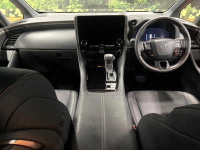 2023 Toyota ALPHARD — фото 2
