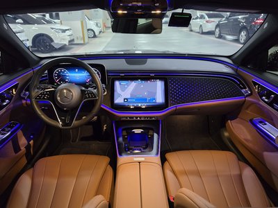 صورة 4 لـ 2025 Mercedes-BENZ E-CLASS