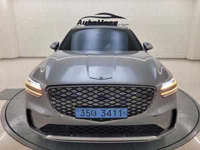 GENESIS ELECTRIFIED GV70 - 3
