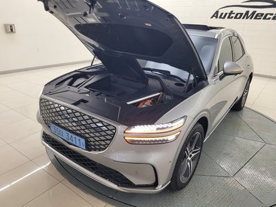 GENESIS ELECTRIFIED GV70 - 7