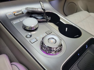 GENESIS ELECTRIFIED GV70 - 9
