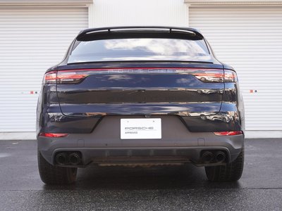 PORSCHE CAYENNE COUPE - 8