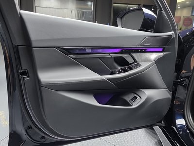 صورة مصغرة 14 لـ 2026 BMW 5 SERIES