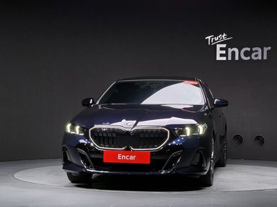 2026 BMW 5 SERIES — фото 2