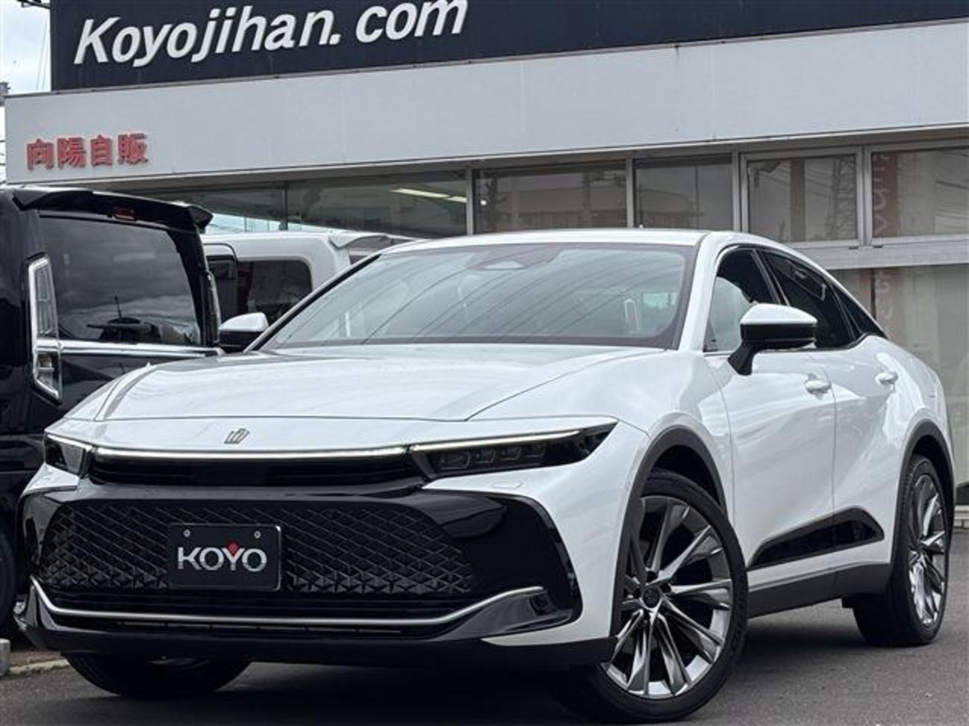 TOYOTA CROWN CROSSOVER - View 1