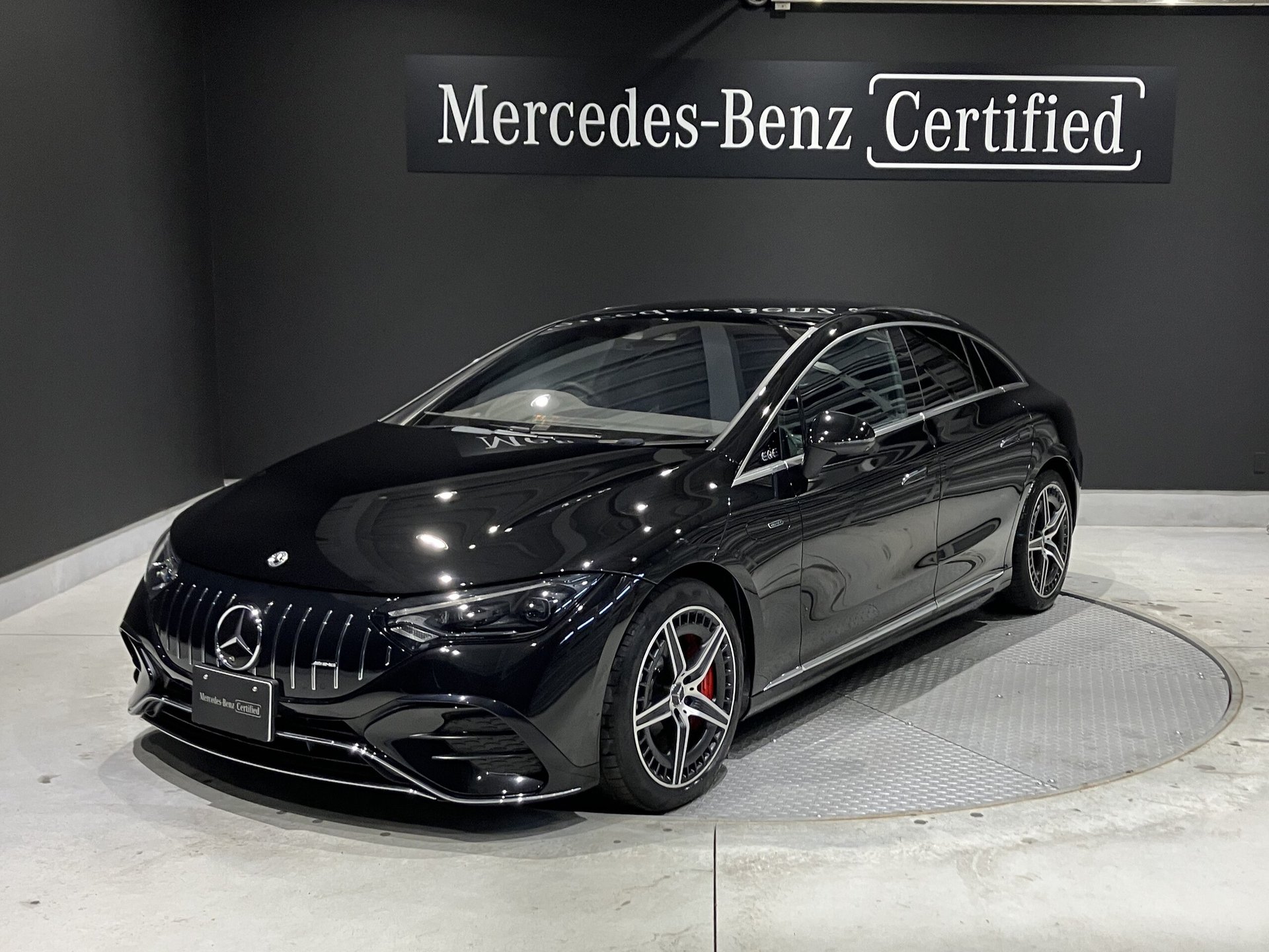 MERCEDES-BENZ EQE AMG - View 1