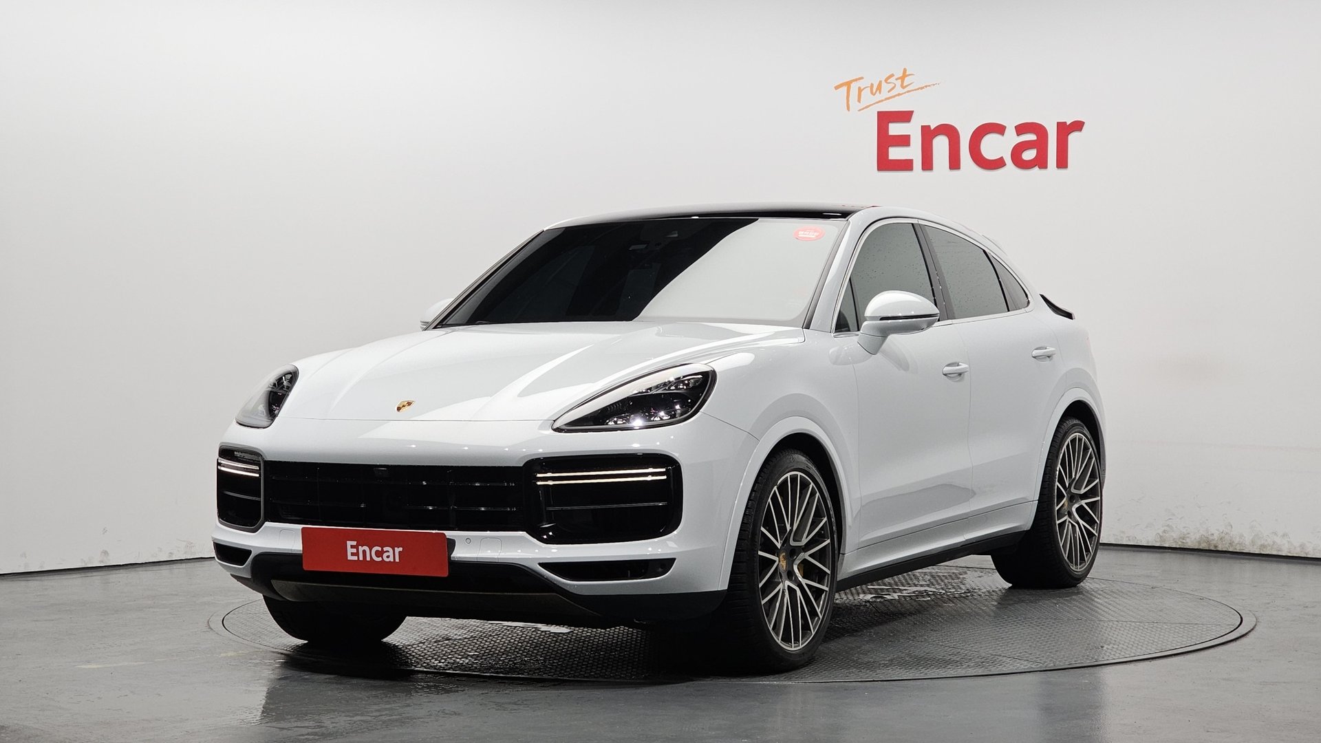 PORSCHE CAYENNE - View 1