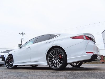 صورة مصغرة 44 لـ 2024 Lexus ES