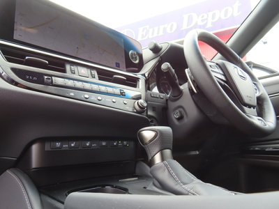 صورة مصغرة 71 لـ 2024 Lexus ES