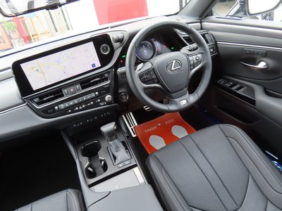 صورة مصغرة 53 لـ 2024 Lexus ES