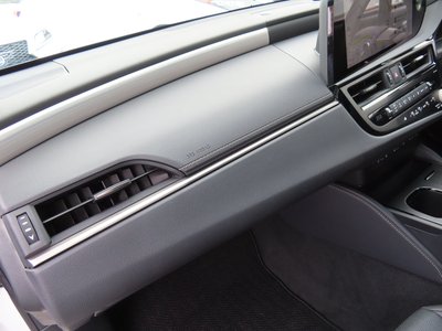 صورة مصغرة 55 لـ 2024 Lexus ES