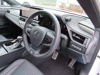 صورة مصغرة 61 لـ 2024 Lexus ES