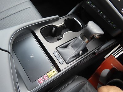 صورة مصغرة 77 لـ 2024 Lexus ES