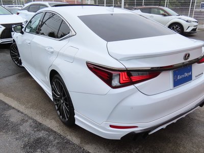 صورة مصغرة 43 لـ 2024 Lexus ES