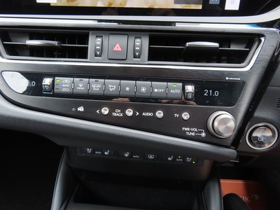 صورة مصغرة 75 لـ 2024 Lexus ES