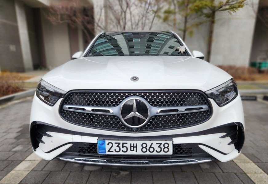 MERCEDES-BENZ GLC - View 1