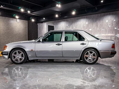 MERCEDES-BENZ MEDIUM-CLASS - 4