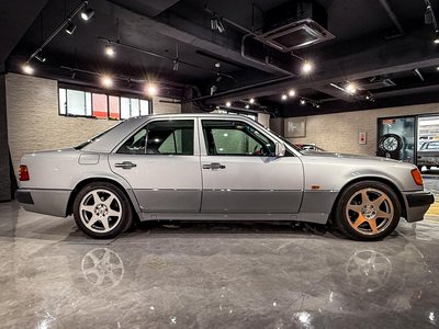 MERCEDES-BENZ MEDIUM-CLASS - 5