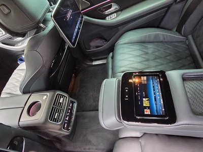 2025 Mercedes-BENZ GLS photo 9