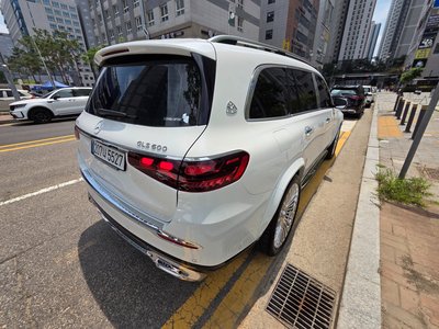 2025 Mercedes-BENZ GLS photo 6