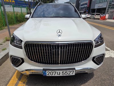 2025 Mercedes-BENZ GLS photo 1
