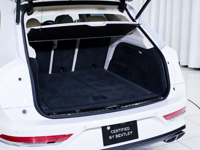 BENTLEY BENTAYGA - 8
