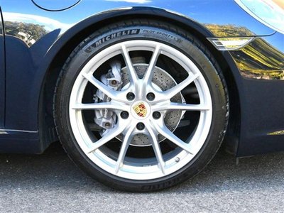 PORSCHE 911 - 4
