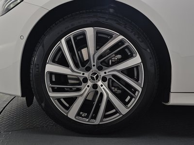 MERCEDES-BENZ E-CLASS - 6