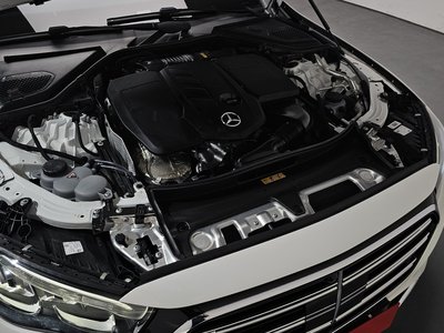 MERCEDES-BENZ E-CLASS - 7