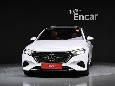 MERCEDES-BENZ E-CLASS - 2