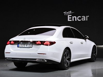 MERCEDES-BENZ E-CLASS - 3