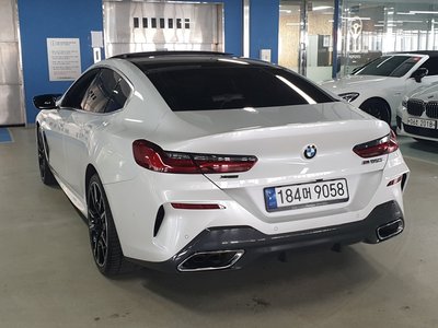 BMW 8 SERIES - 3