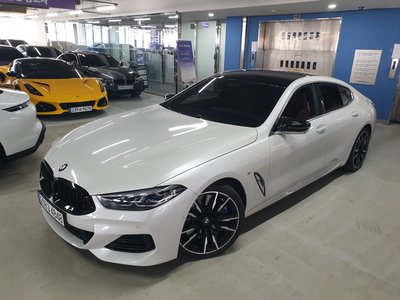 BMW 8 SERIES - 2