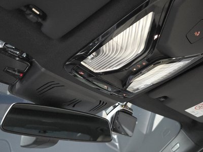 صورة مصغرة 33 لـ 2025 BMW 3 SERIES