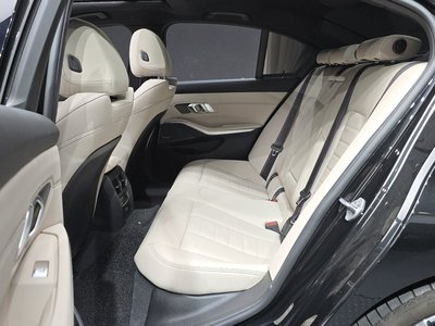 صورة مصغرة 18 لـ 2025 BMW 3 SERIES