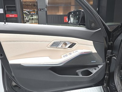 صورة مصغرة 14 لـ 2025 BMW 3 SERIES