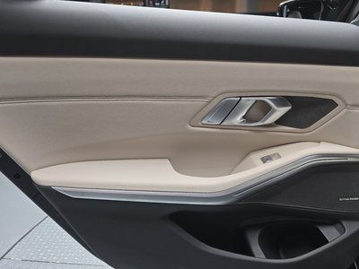 صورة مصغرة 15 لـ 2025 BMW 3 SERIES