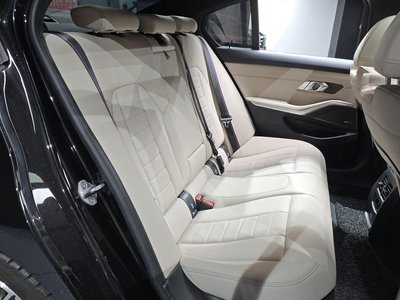 صورة مصغرة 17 لـ 2025 BMW 3 SERIES