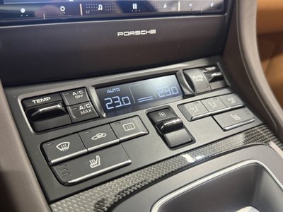صورة مصغرة 14 لـ 2015 Porsche 911